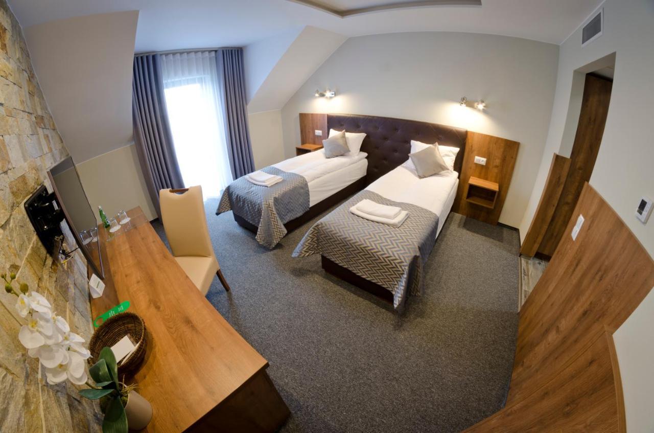 Lando Bed & Breakfast Тарновске Гори Екстериор снимка
